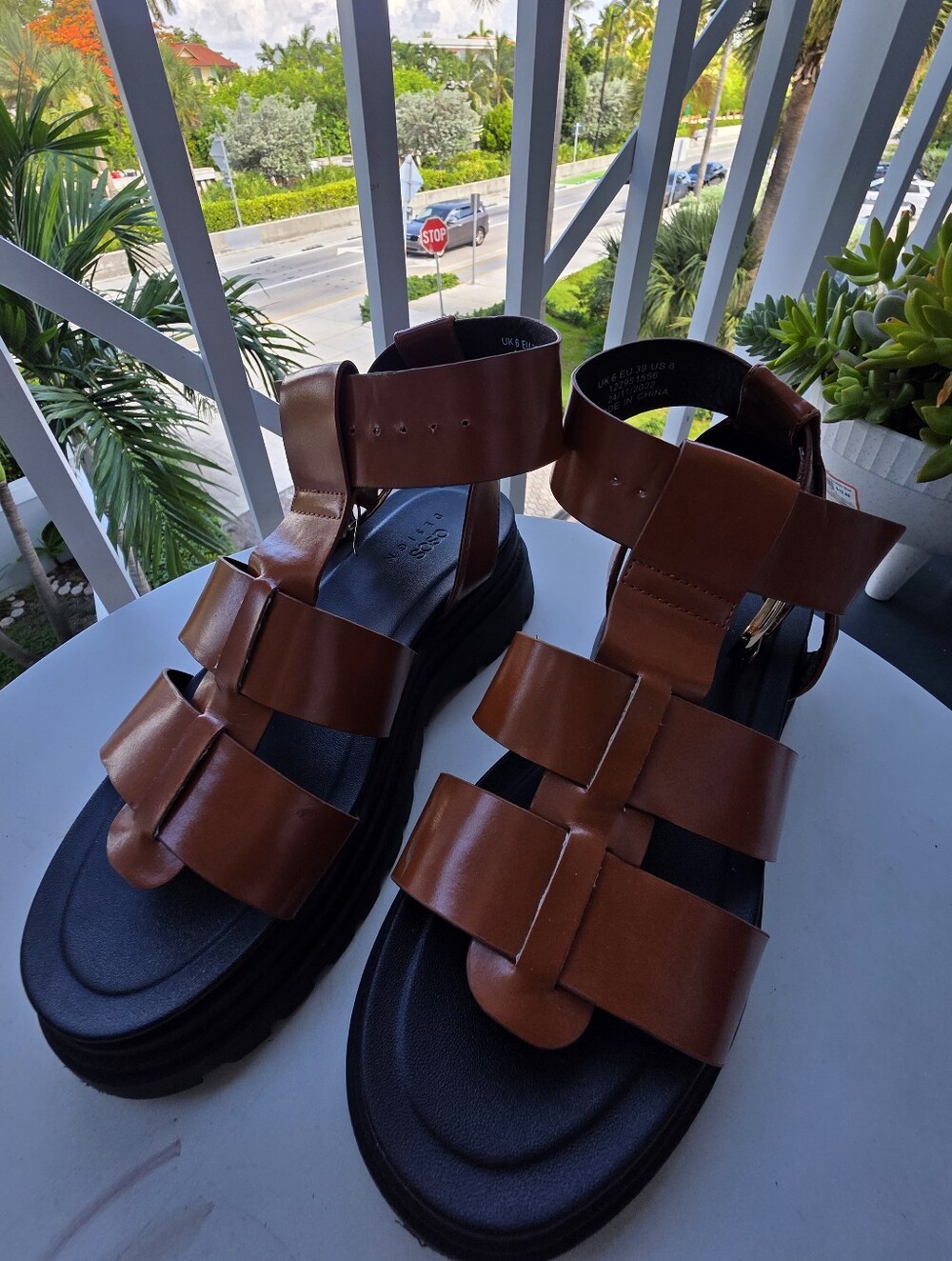 ASOS DESIGN Tan Fisherman Platform - Picture 4 of 10